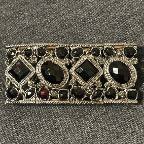 Women’s Geometric Gemstone Stretchy Elegant Bracelet, Black & Silver, OS - Picture 3 of 6
